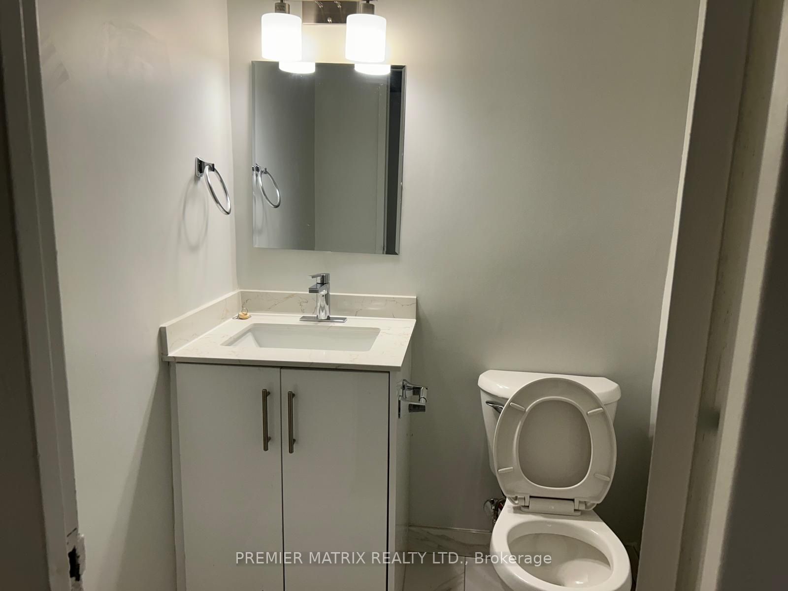 65 Thorncliffe Park Drive, #1404
