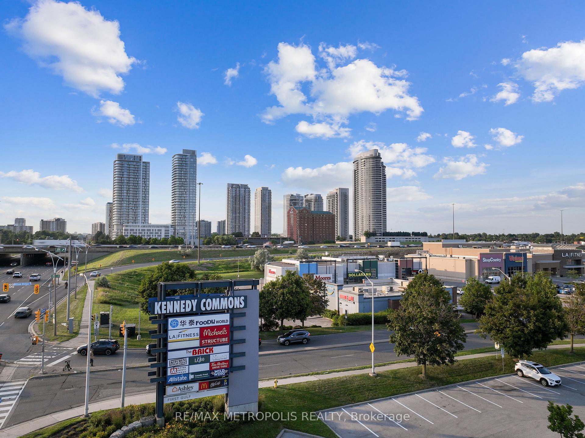 1 Bedroom Condo at 135 Village Green, Toronto For sale