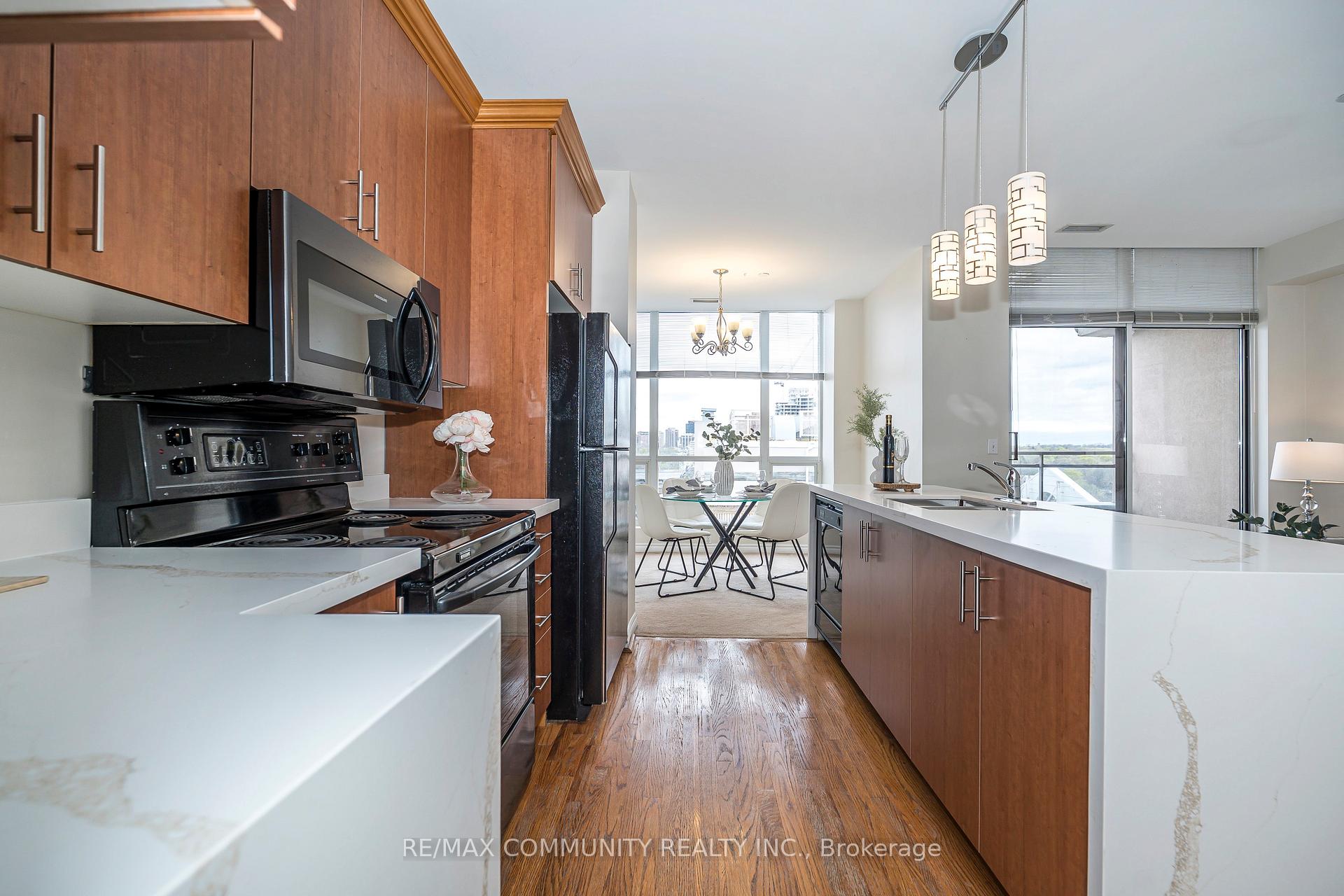 1 Bedroom Condo at 980 Yonge,  Toronto For sale
