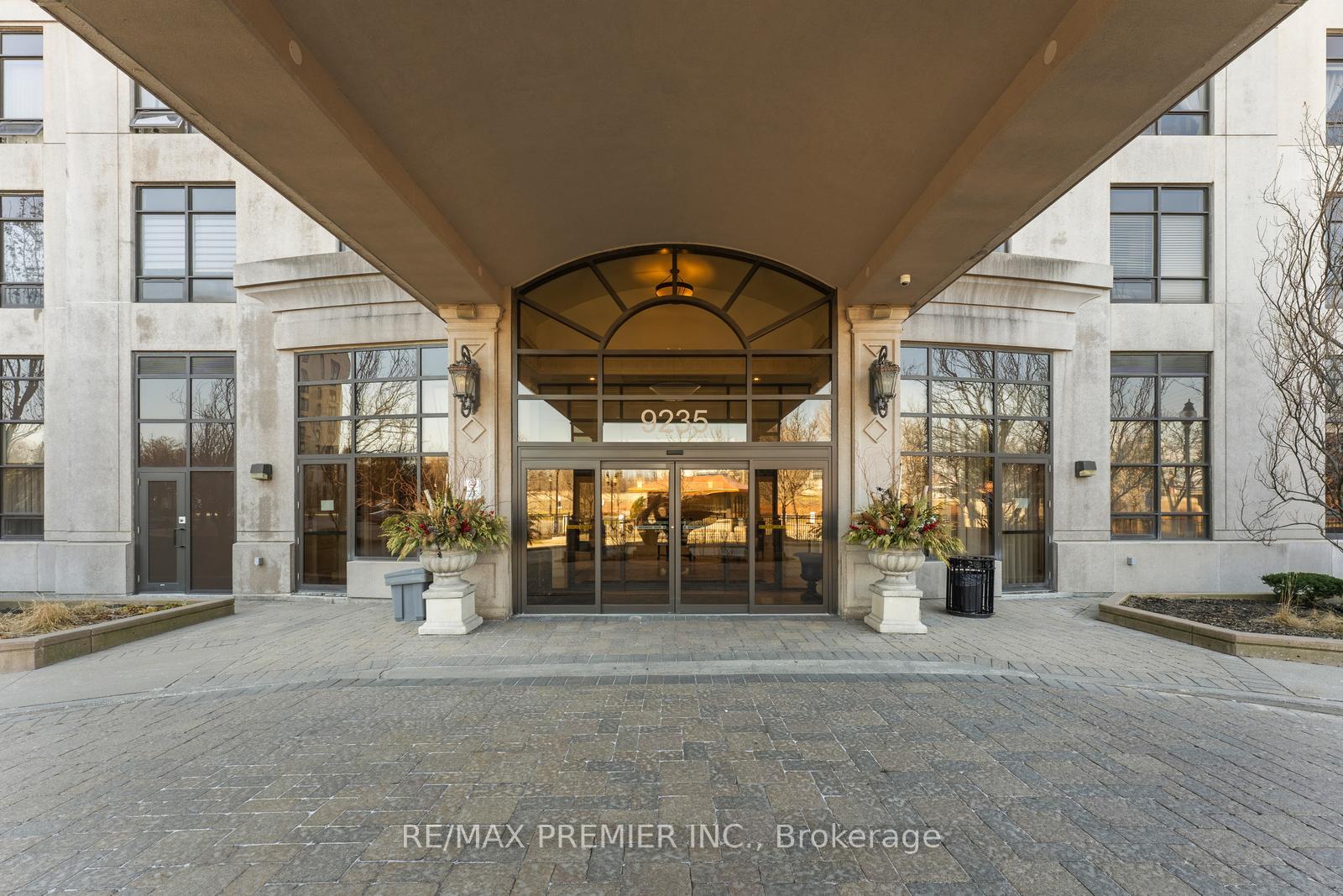 2 Bedrooms Condo at 9235 Jane,  Vaughan For sale