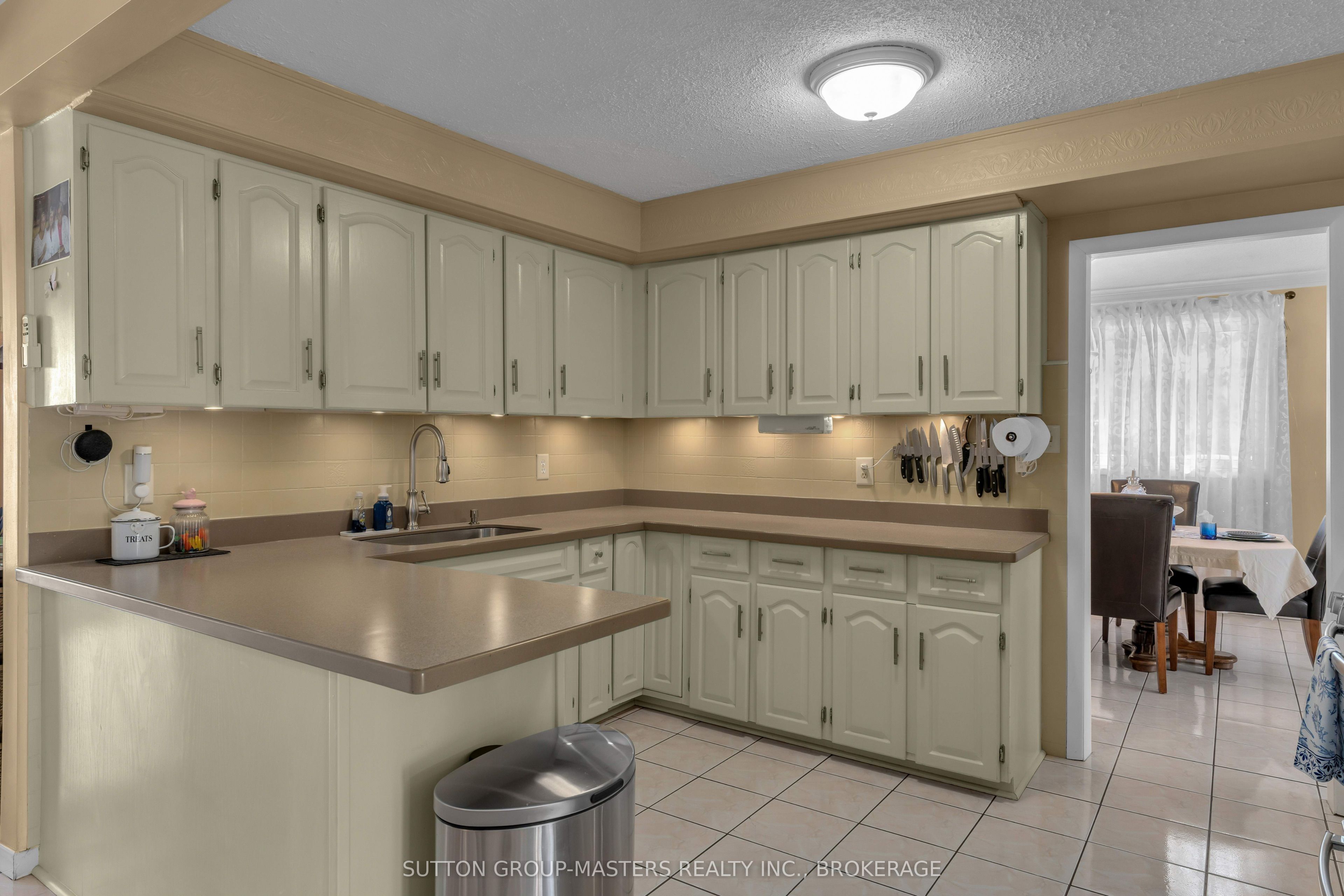 1104 Sidney Street, Belleville, ON K8N 4Z5