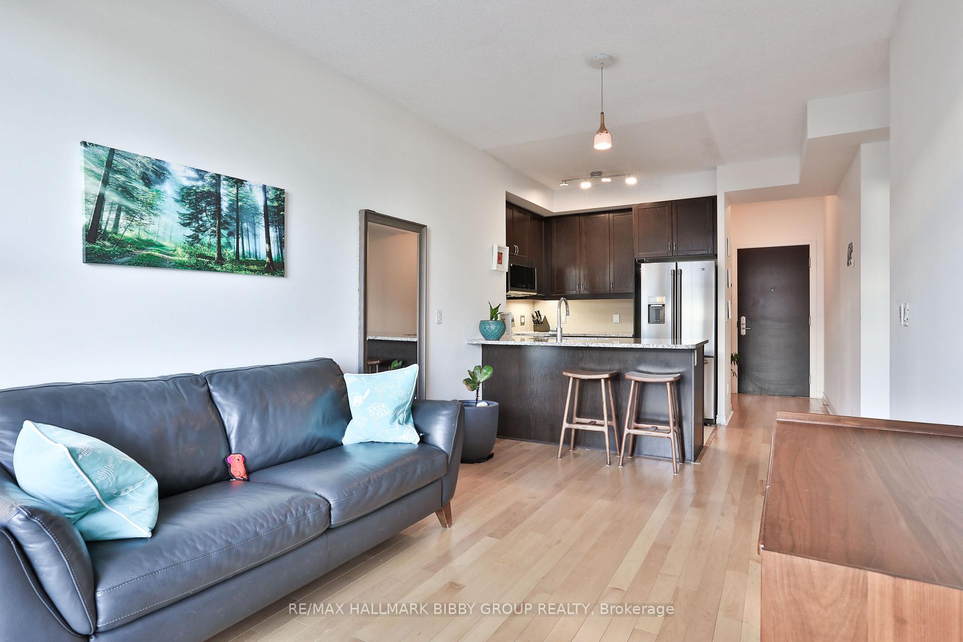 1 Bedroom Condo at 1135 Royal York, Toronto For sale