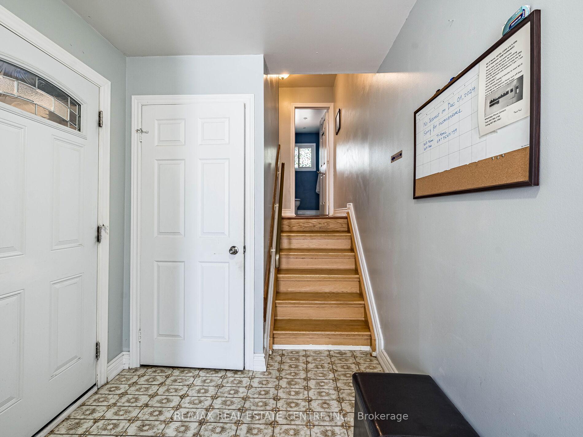 5 Bedrooms Condo at 34 San Roberto, Toronto For sale