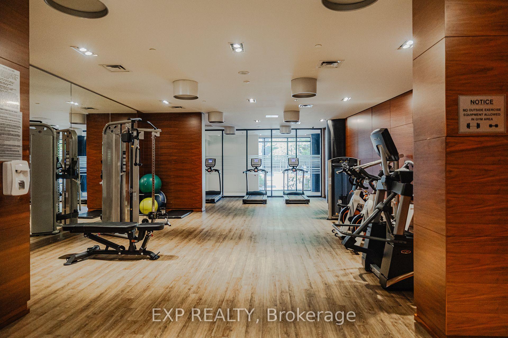 2 Bedrooms Condo at 9 Valhalla Inn,  Toronto For sale