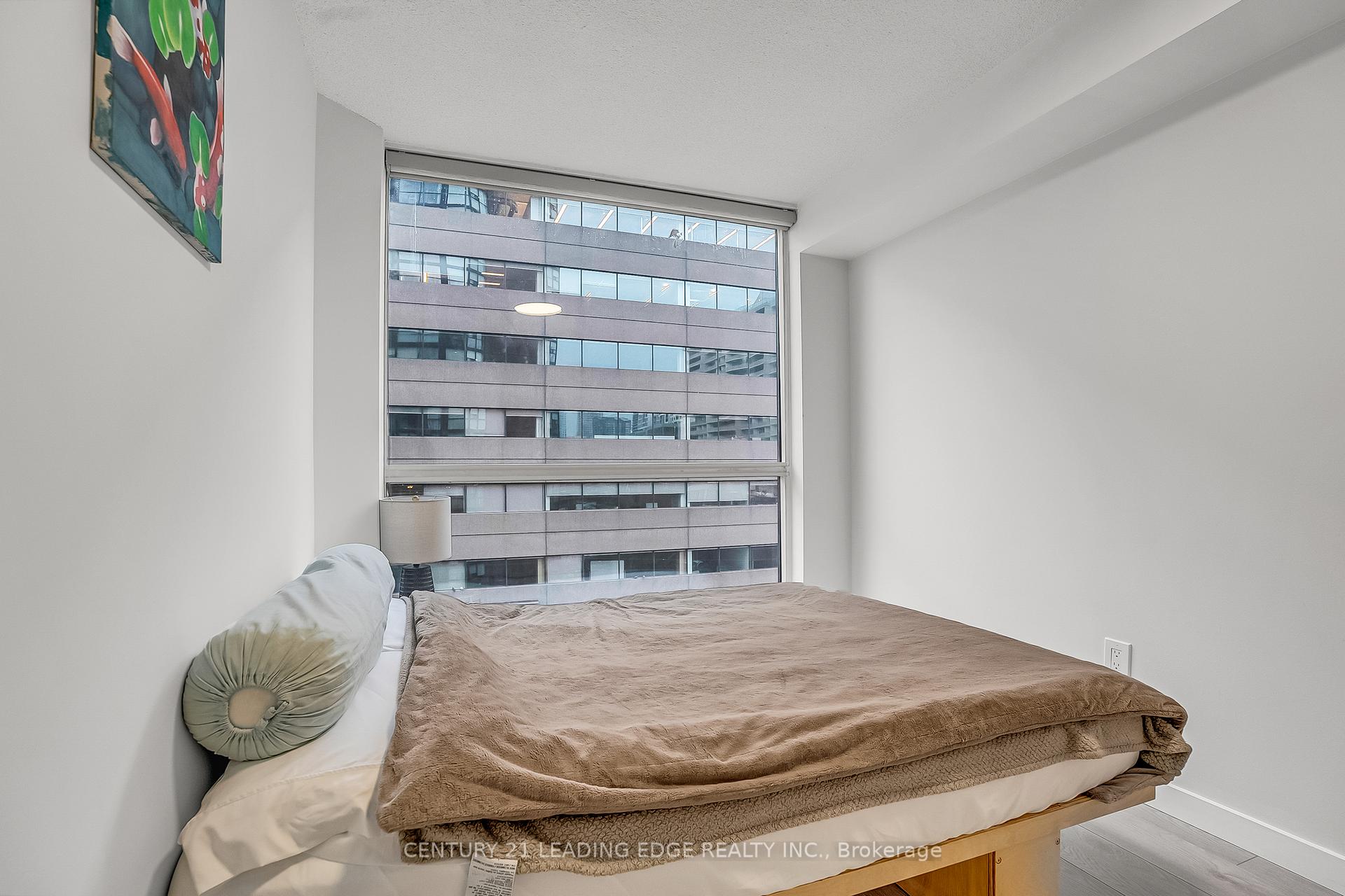 3 Bedrooms Condo at 705 King, Toronto For sale