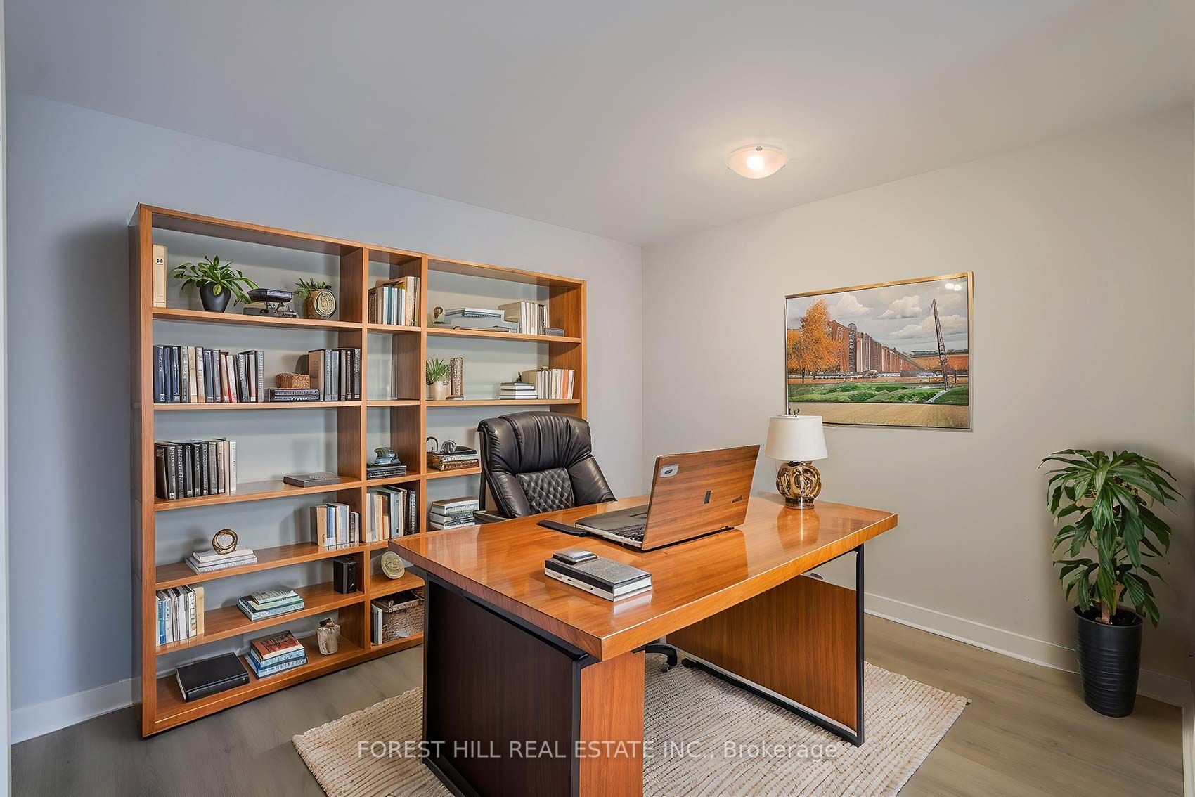 58 Orchard View Boulevard, #401