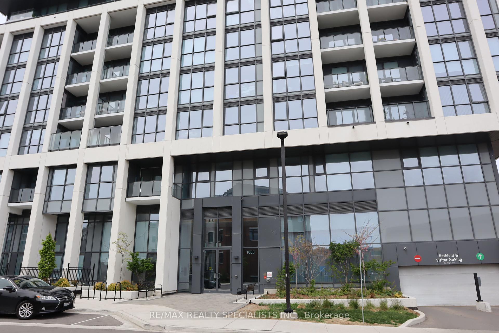 2 Bedrooms Condo at 1063 Douglas McCurdy, Mississauga For sale