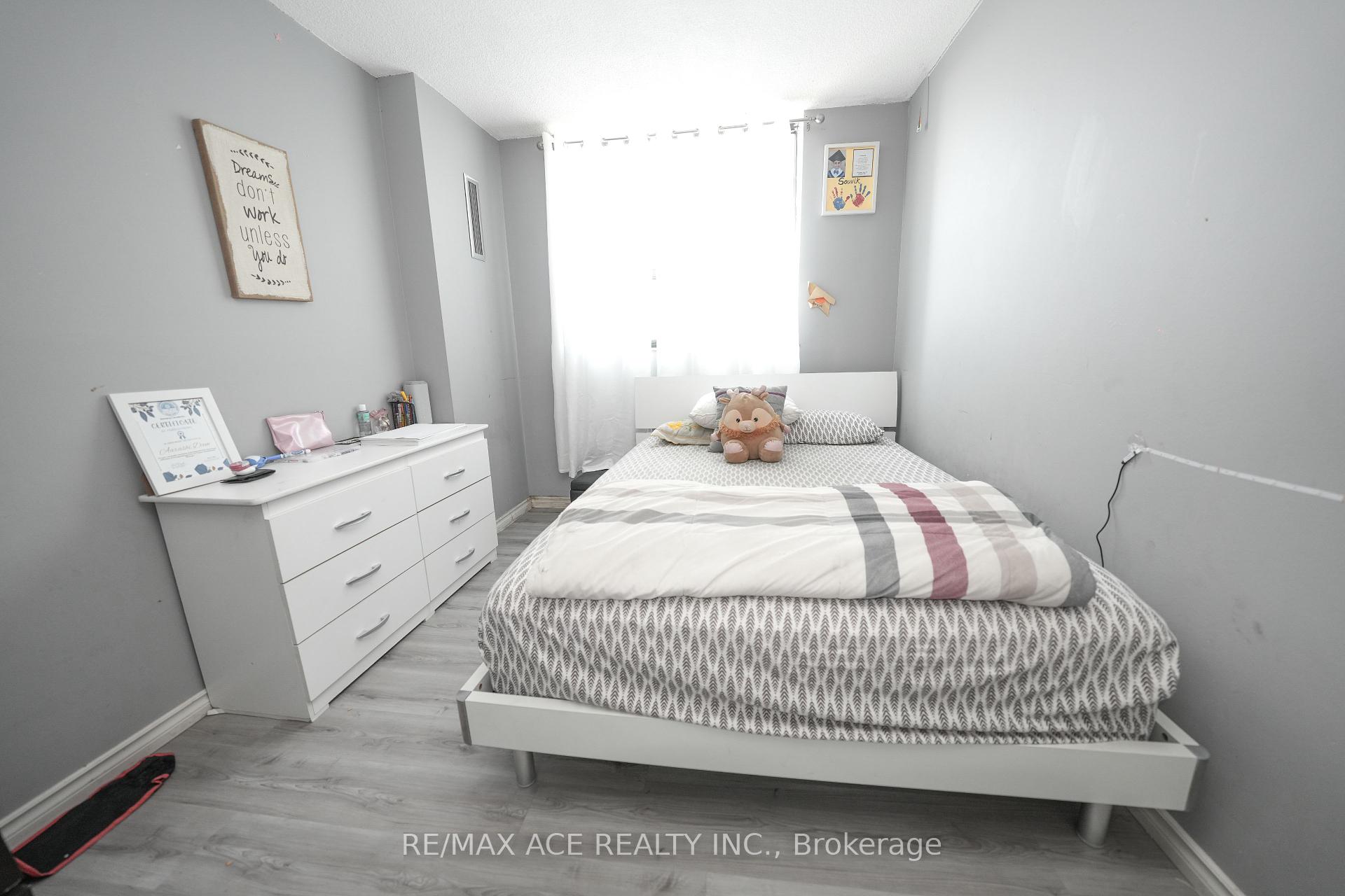2 Bedrooms Condo at 301 Prudential, Toronto For sale