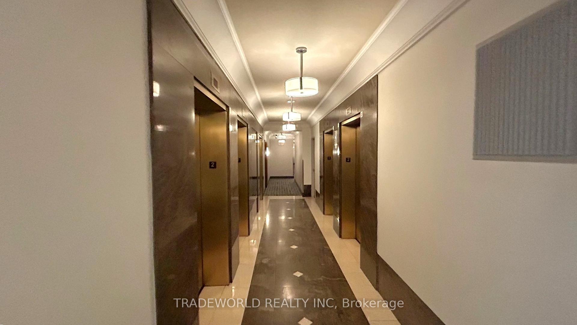 2 Bedrooms Condo at 68 Corporate, Toronto For sale