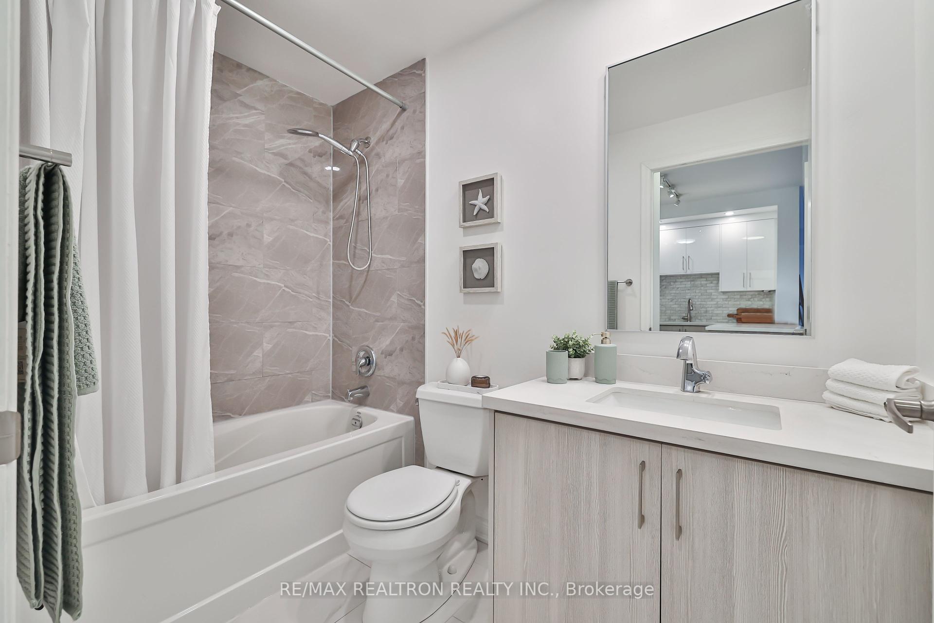 2 Bedrooms Condo at 21 Grand Magazine, Toronto For sale