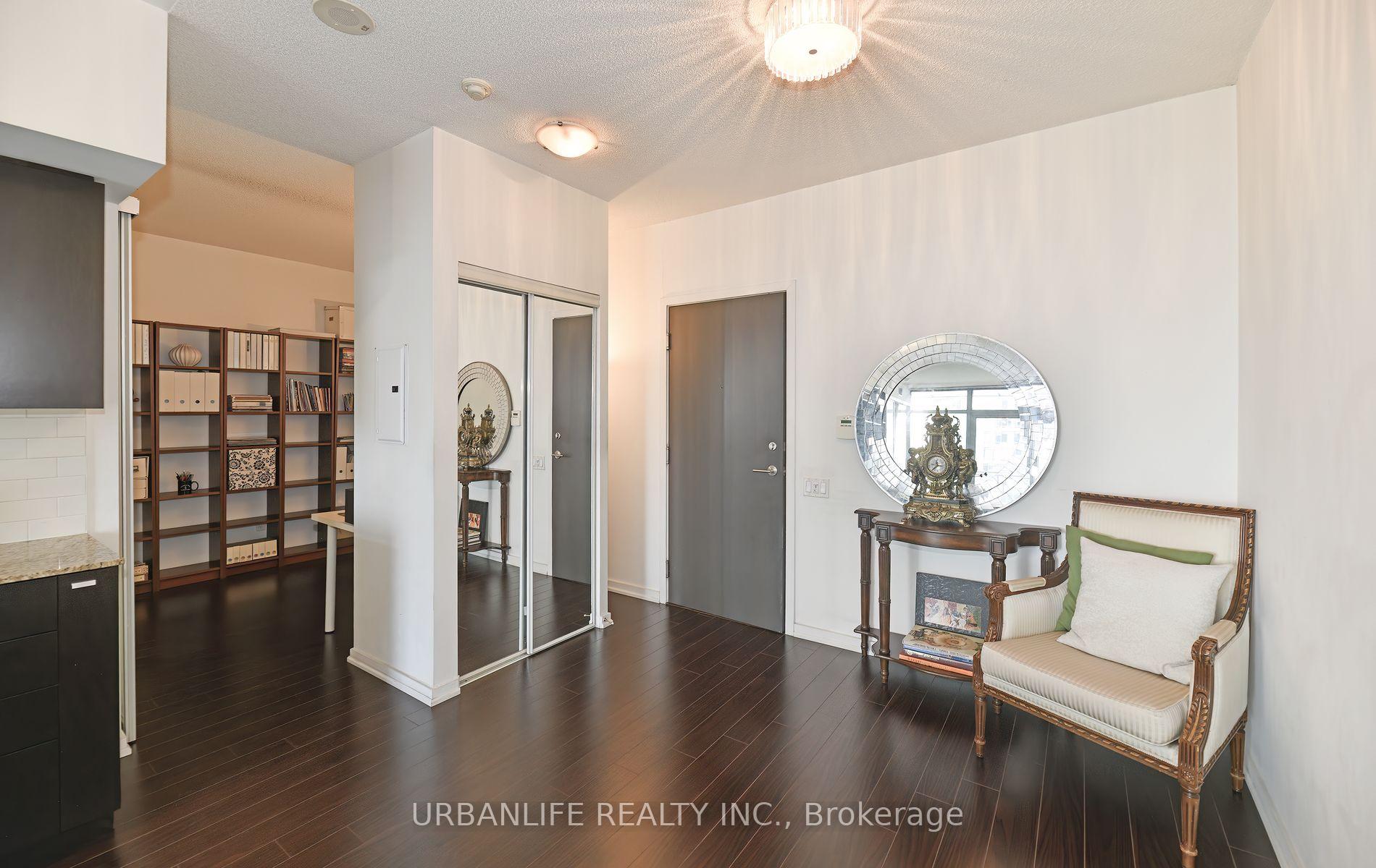 2 Bedrooms Condo at 103 The Queensway, Toronto For sale