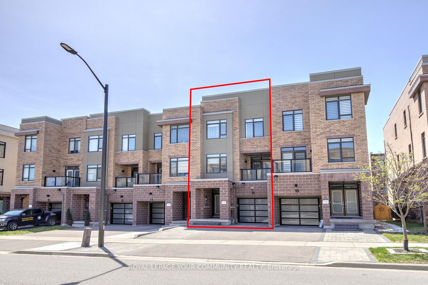 16 Glenngarry Crescent, Vaughan, ON L6A 4Z4