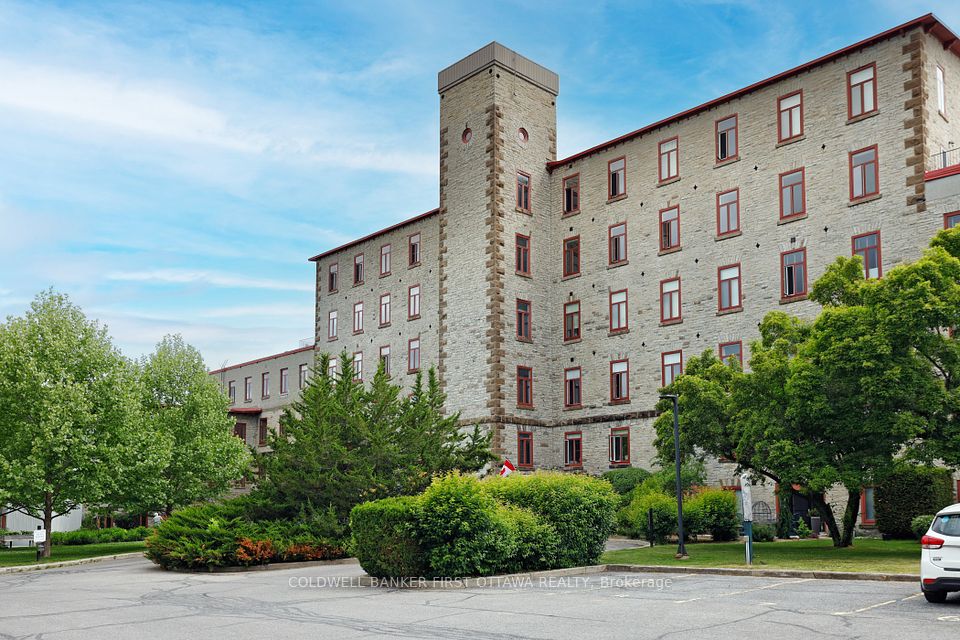 1 Rosamond