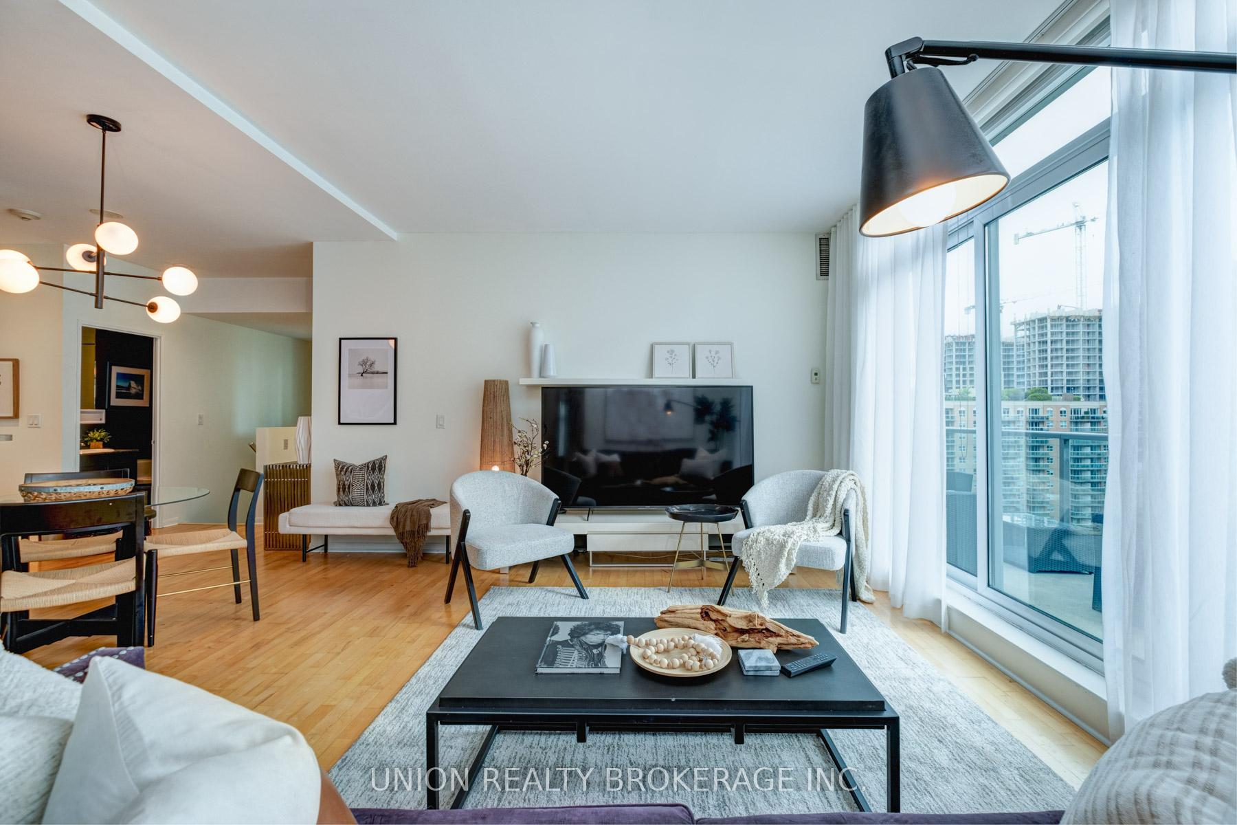 2 Bedrooms Condo at 333 Adelaide, Toronto For sale