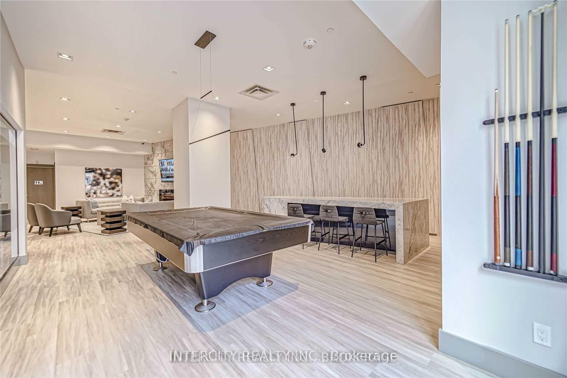 3 Bedrooms Condo at 181 Bedford, Toronto For sale