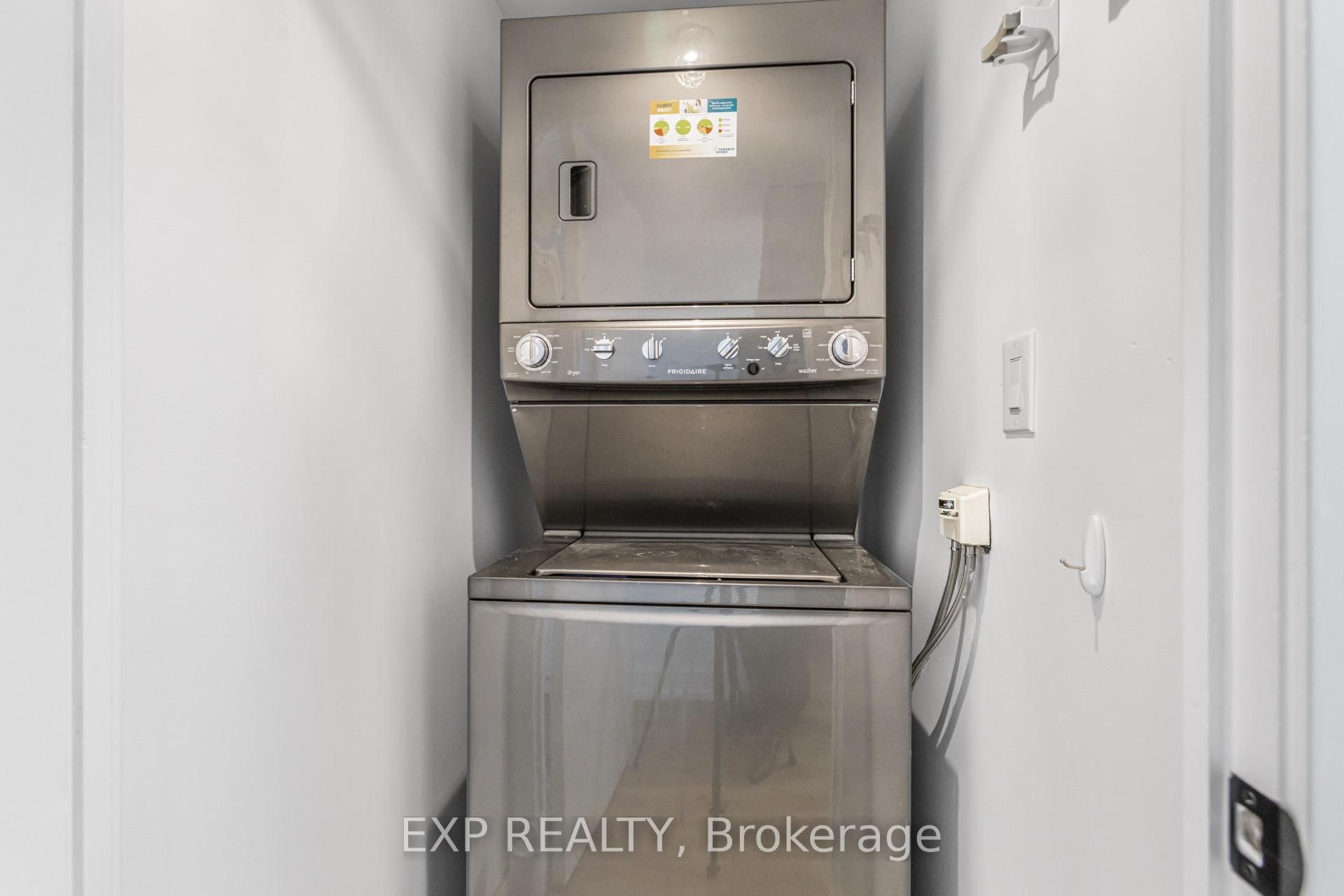 2 Bedrooms Condo at 4K Spadina, Toronto For sale