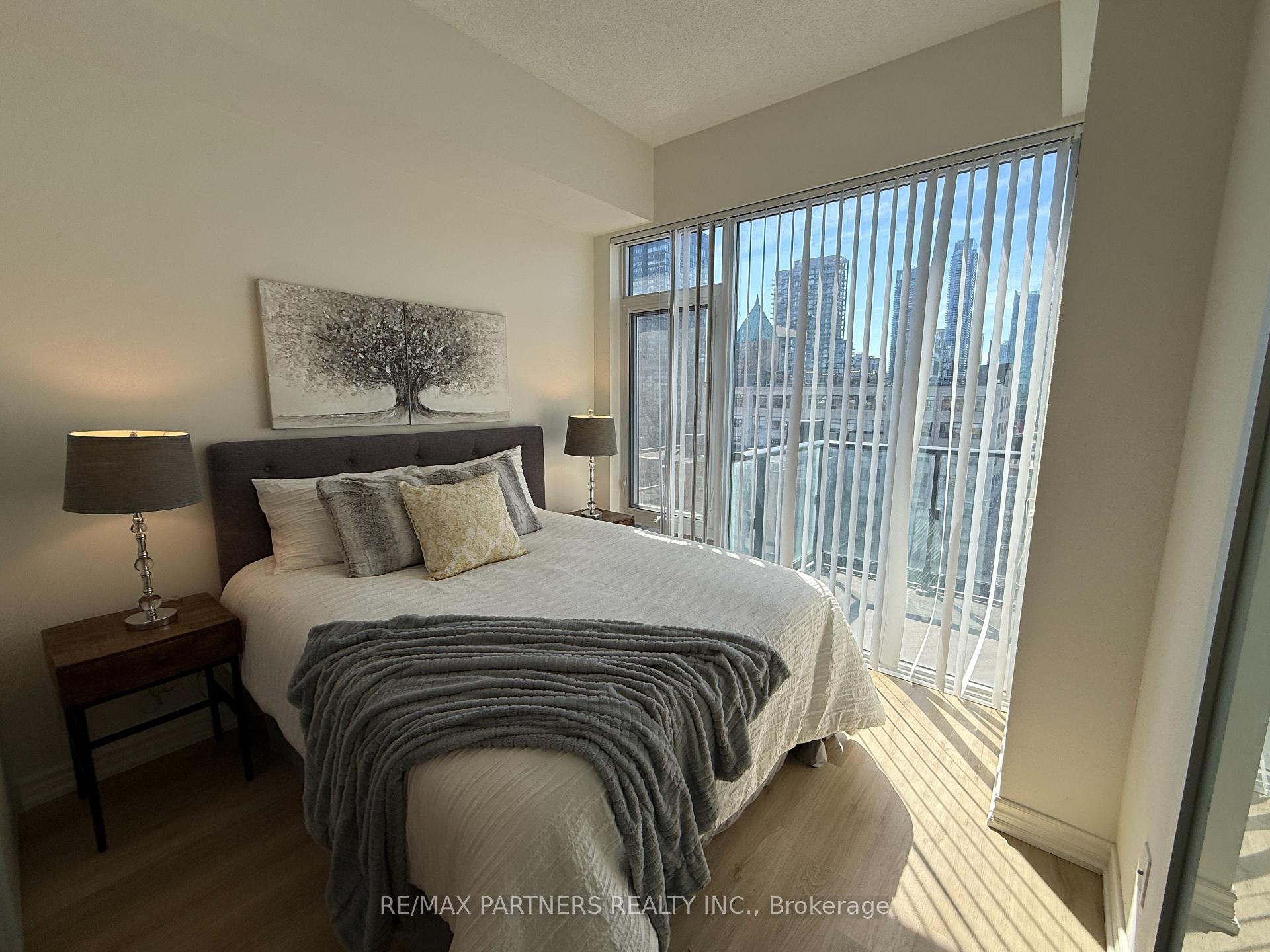 2 Bedrooms Condo at 435 Richmond, Toronto For sale