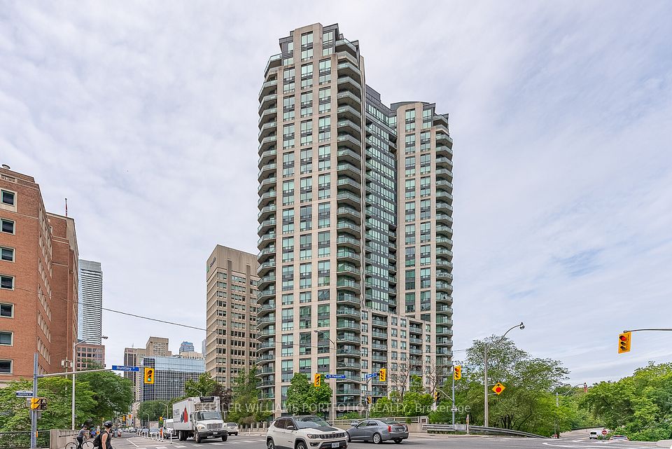 #812 - 300 Bloor Street, Toronto, ON M4W 3Y2