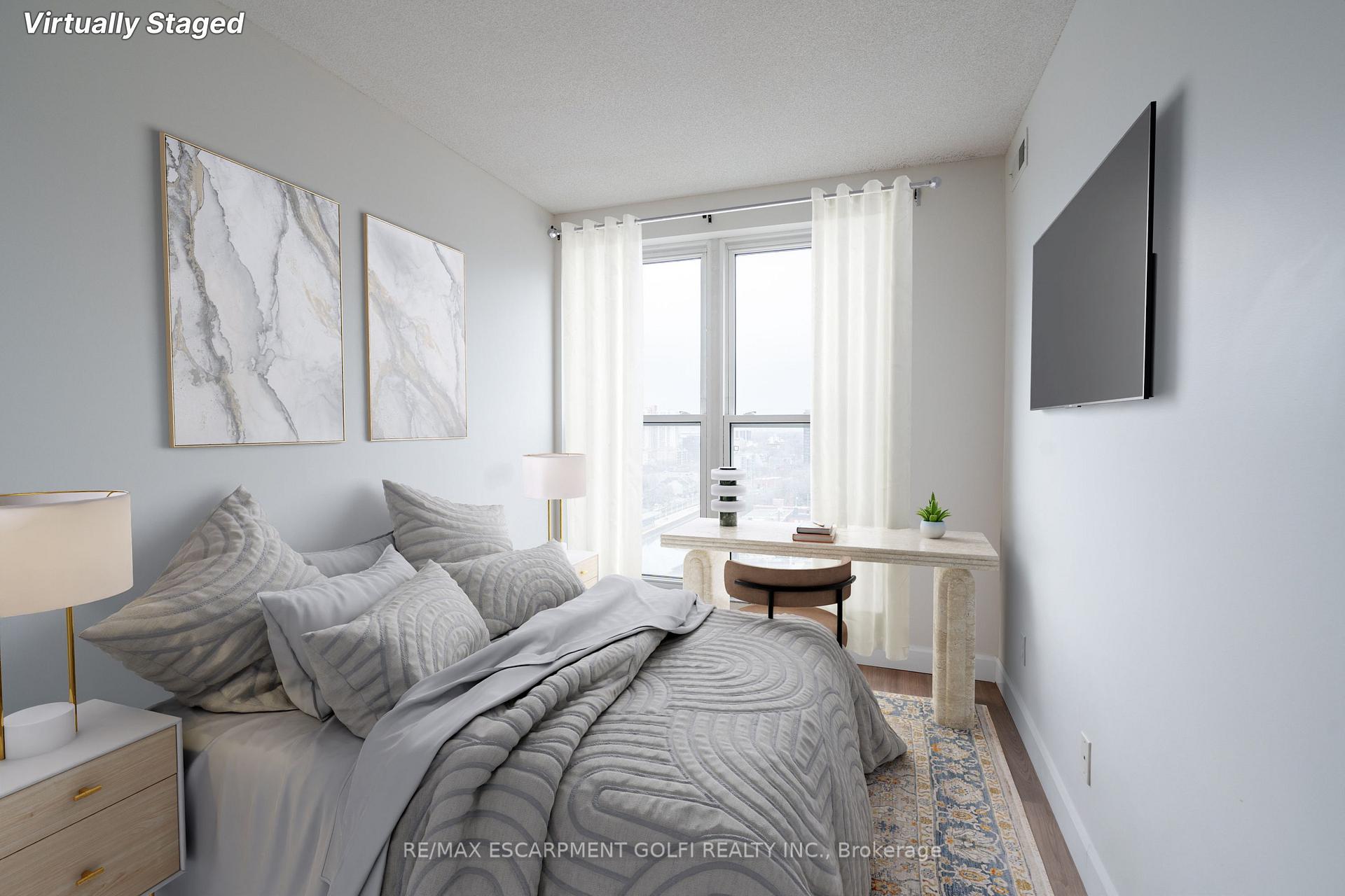 2 Bedrooms Condo at 135 James, Hamilton For sale
