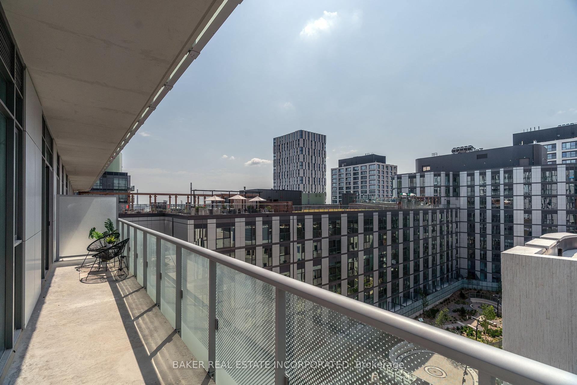 3 Bedrooms Condo at 425 Front, Toronto For sale