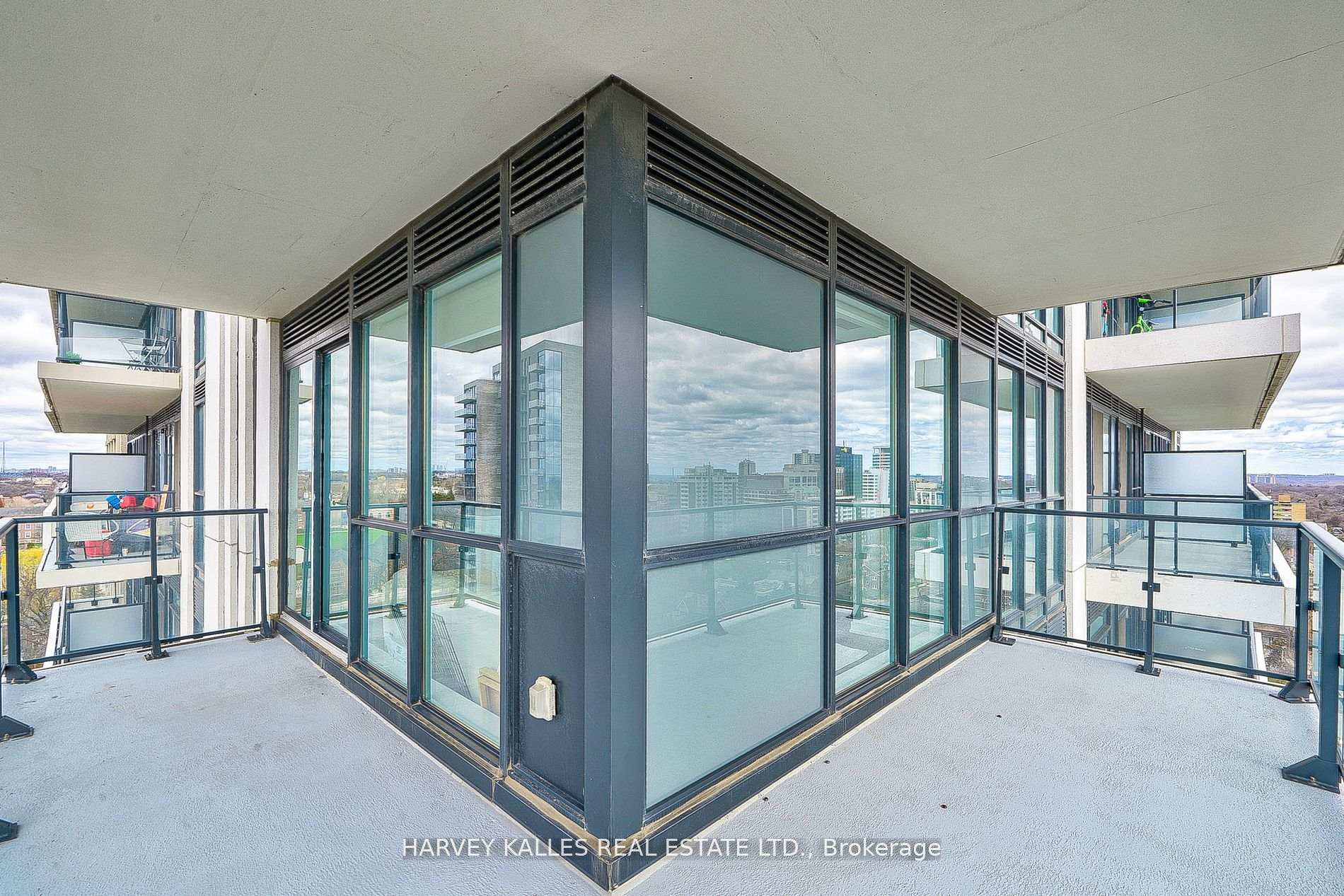 609 Avenue Road 1604