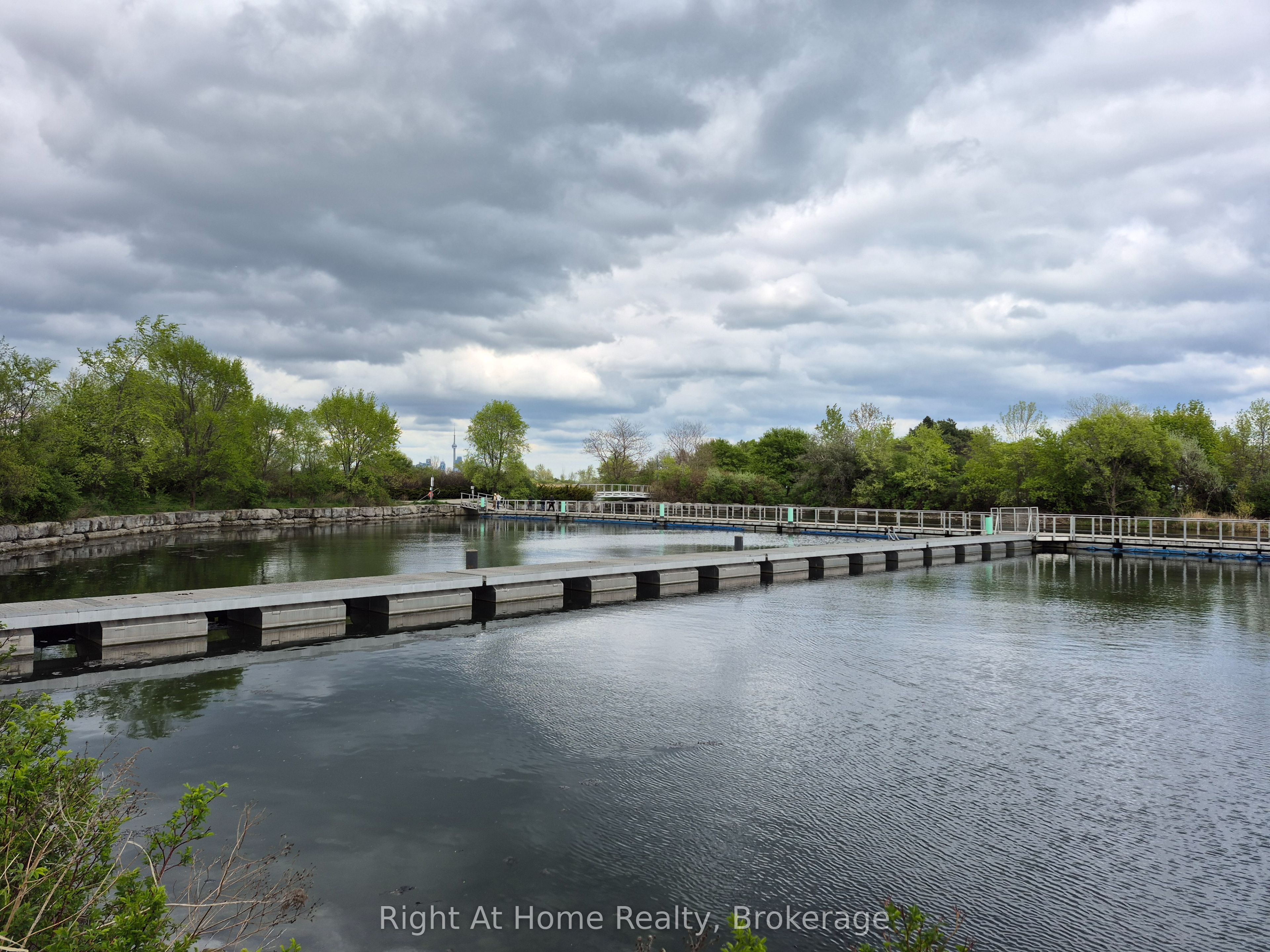 20 Shore Breeze Drive, #310