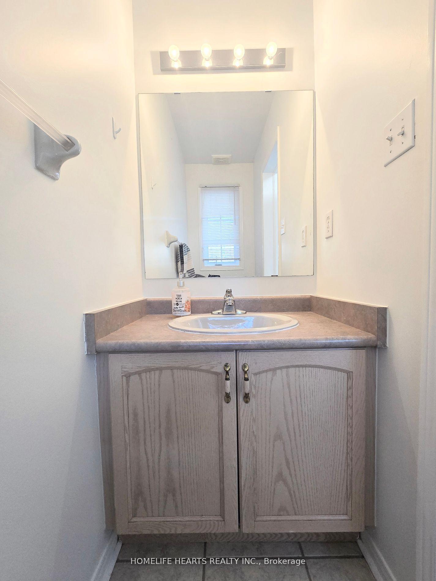 3 Bedrooms Condo at 525 Novo Star, Mississauga For sale