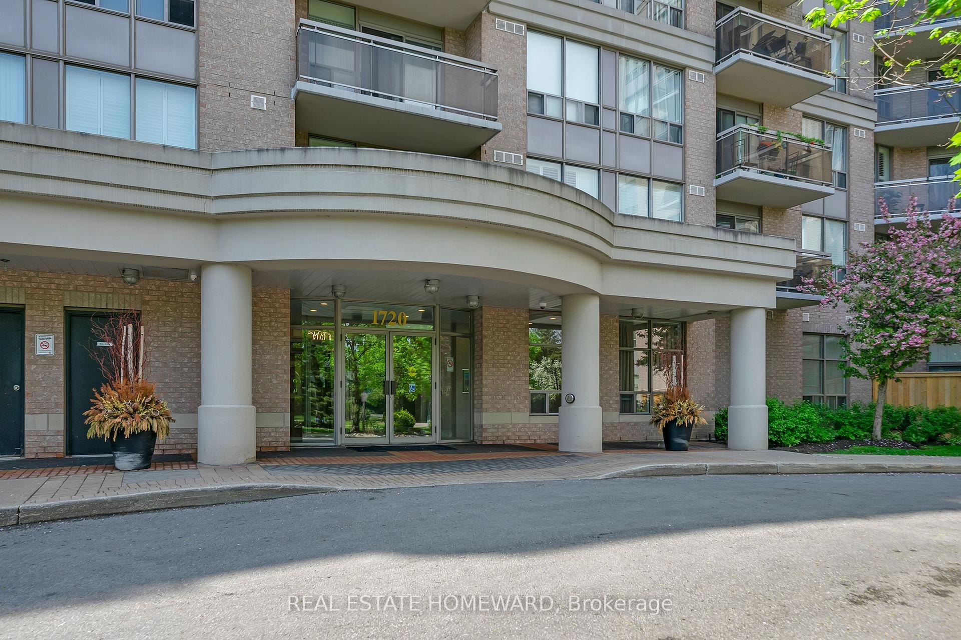 2 Bedrooms Condo at 1720 Eglinton, Toronto For sale