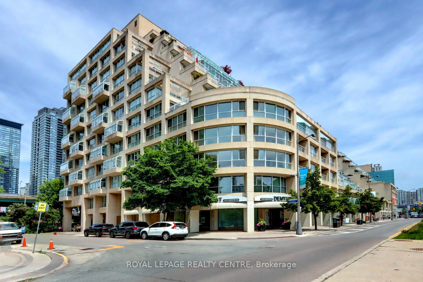 1 Bedroom Condo at 480 Queens Quay W, Toronto For sale