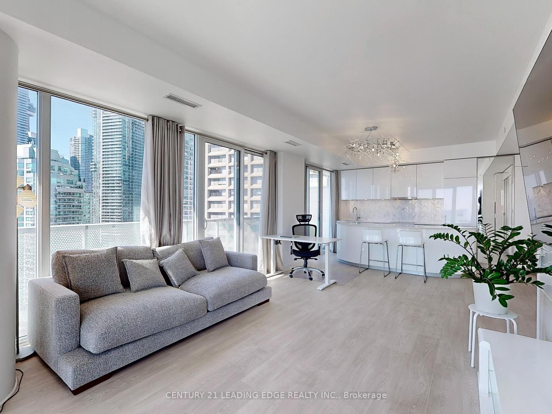 1 Bedroom Condo at 15 Queens,  Toronto For sale
