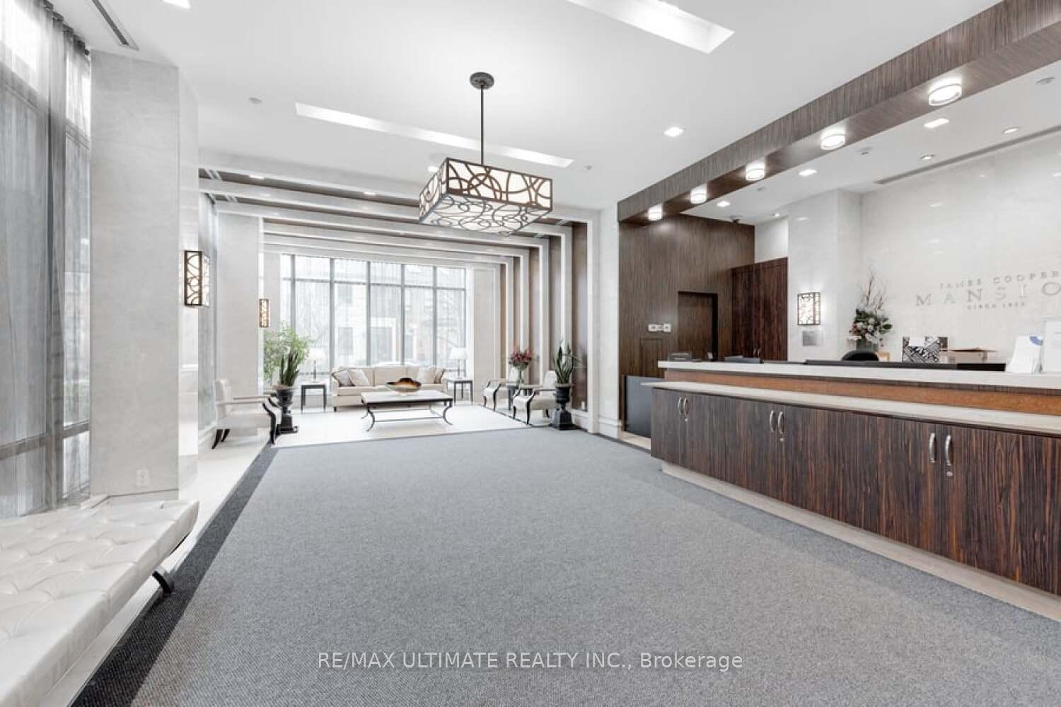 2 Bedrooms Condo at 28 Linden, Toronto For sale