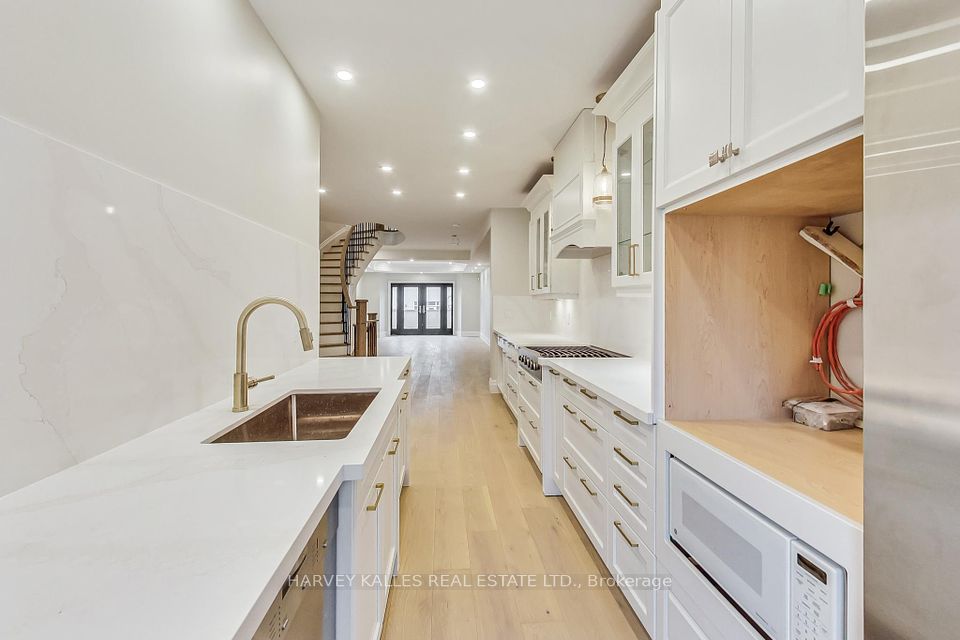 258 Spadina Road
