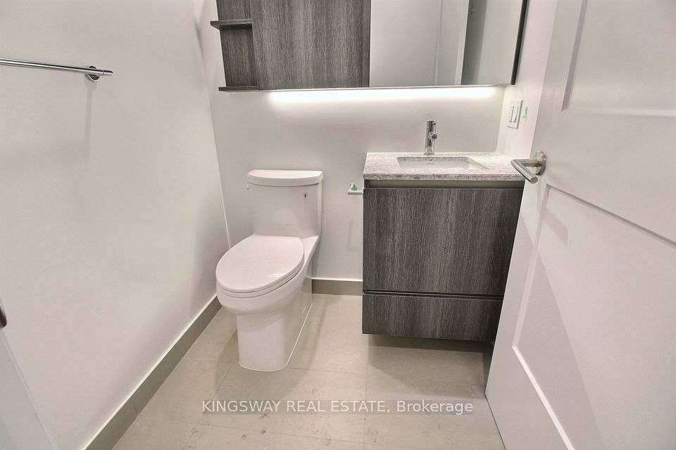 https://trreb-image.ampre.ca/p667pyGp3xf9DlfgctPfKRcRcSO8xxkAgXe-Y_q4AC4/rs:fit:960:960/wm:.5:so:0:50:.4/wmsh:10/wmt:PHNwYW4gZm9yZWdyb3VuZD0nd2hpdGUnIGZvbnQ9JzY4Jz5LSU5HU1dBWSBSRUFMIEVTVEFURSwgQnJva2VyYWdlPC9zcGFuPg/L3RycmViL2xpc3RpbmdzLzQwLzg5LzA4LzcxL3AvOGZkMmUyMWYtZDY2NC00Nzg0LTg5NDUtZTBlNGNhYmMxZmI1LmpwZw.jpg