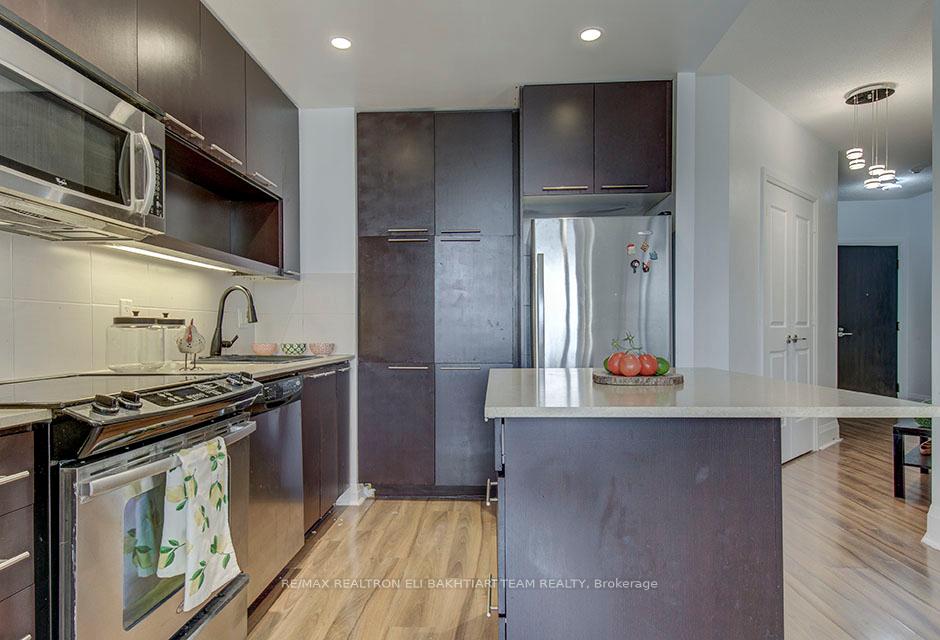 2 Bedrooms Condo at 100 Harrison Garden,  Toronto For sale