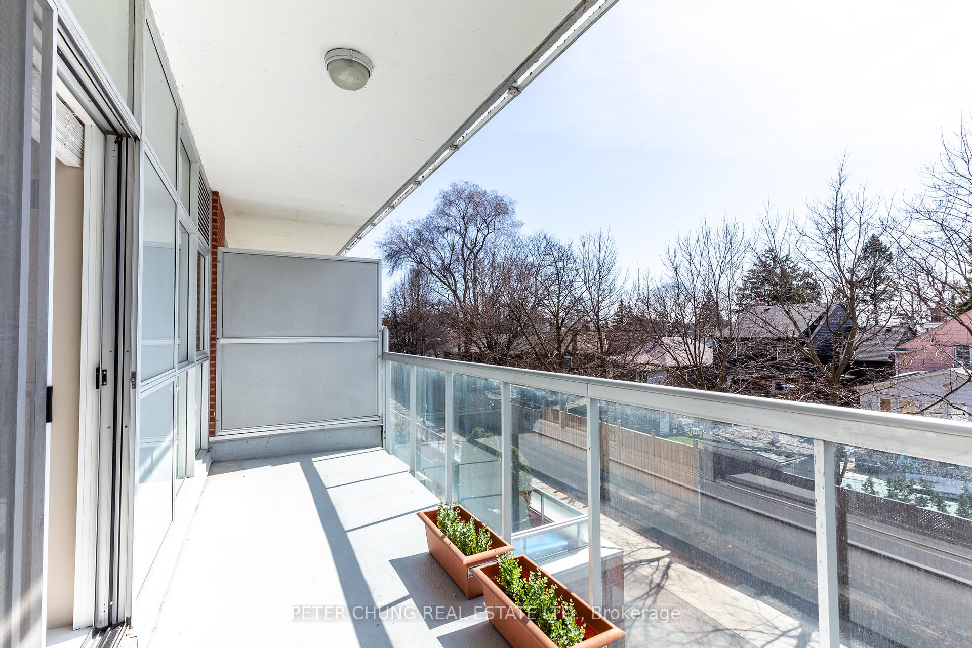 2 Bedrooms Condo at 601 Kingston,  Toronto For sale