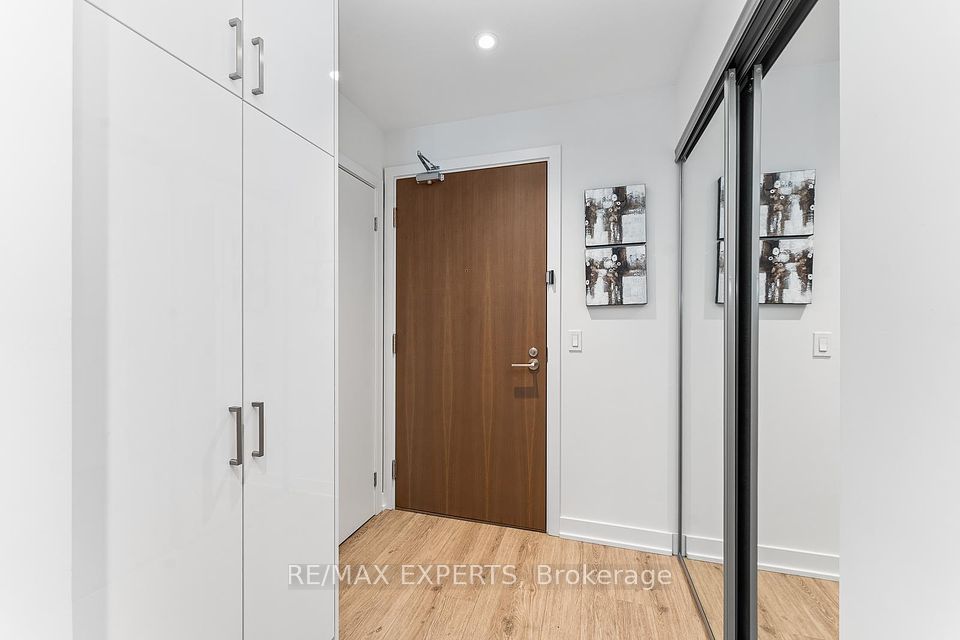 1928 Lakeshore Boulevard 4203