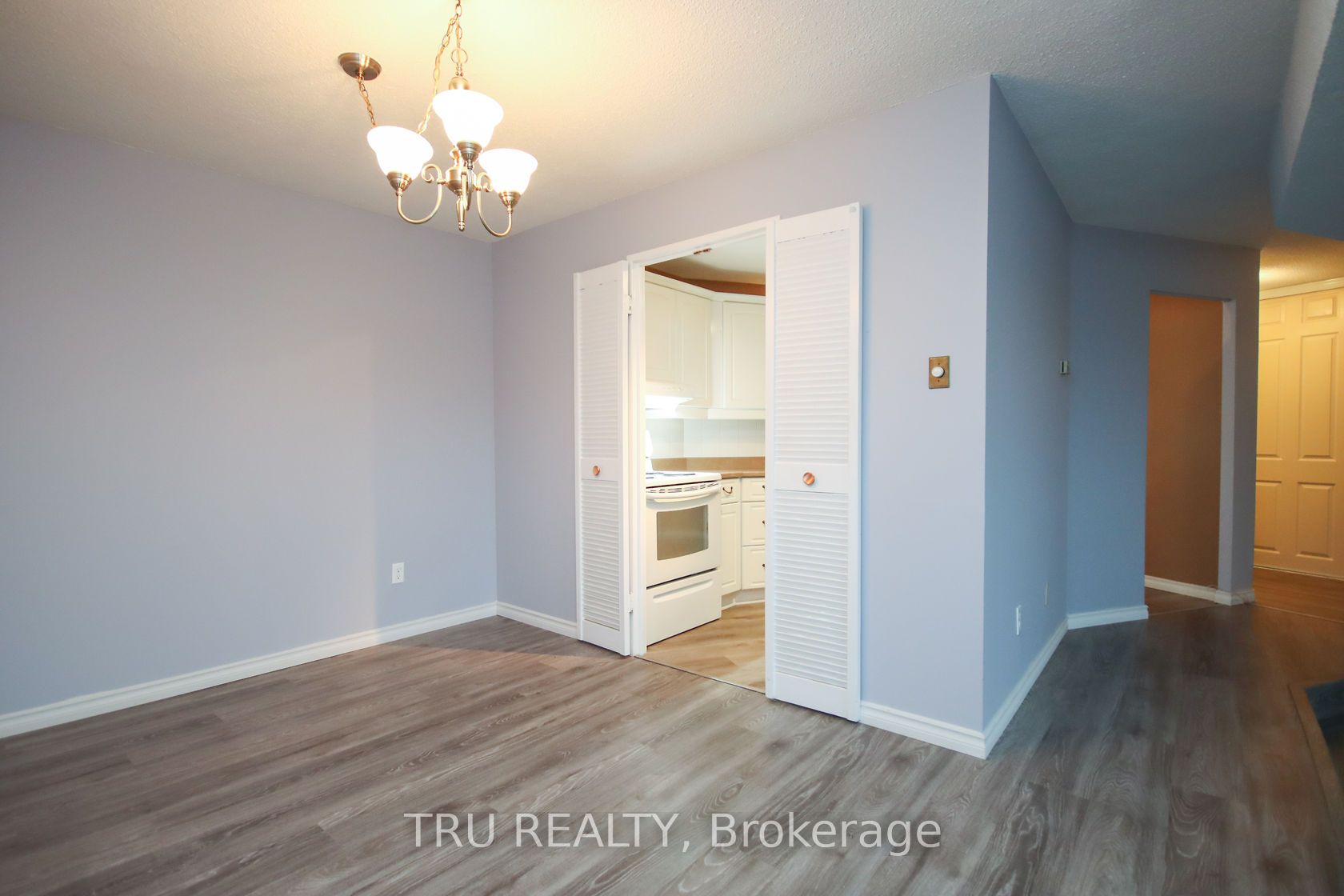 1081 AMBLESIDE Drive, #1604