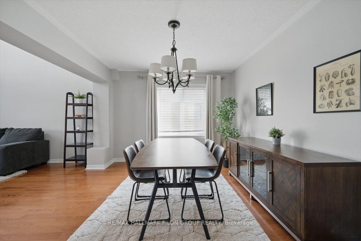 10 Maybrook Place