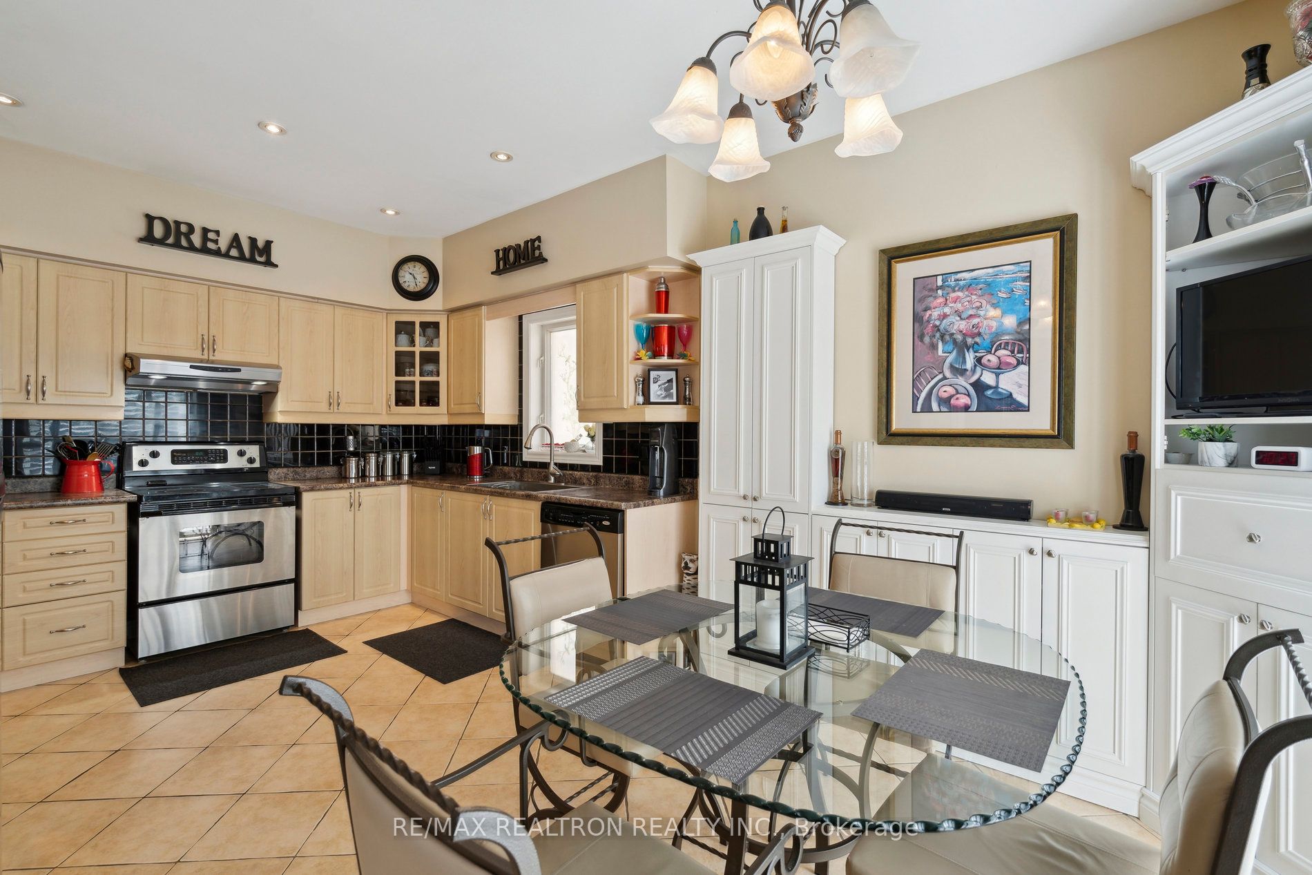 545 Pleasant Ridge Avenue