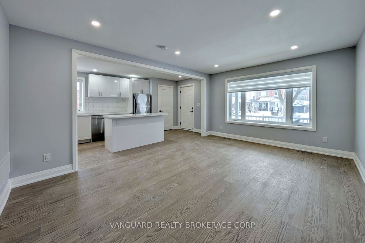 14 Bradfield Avenue