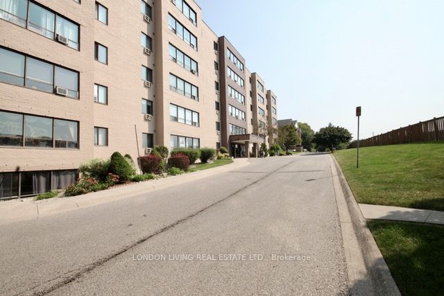 650 Cheapside