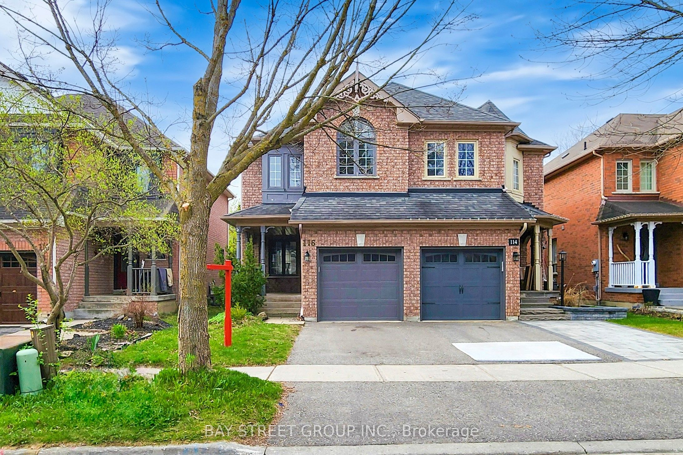 116 Woodroof Crescent, Aurora, ON L4G 7H3