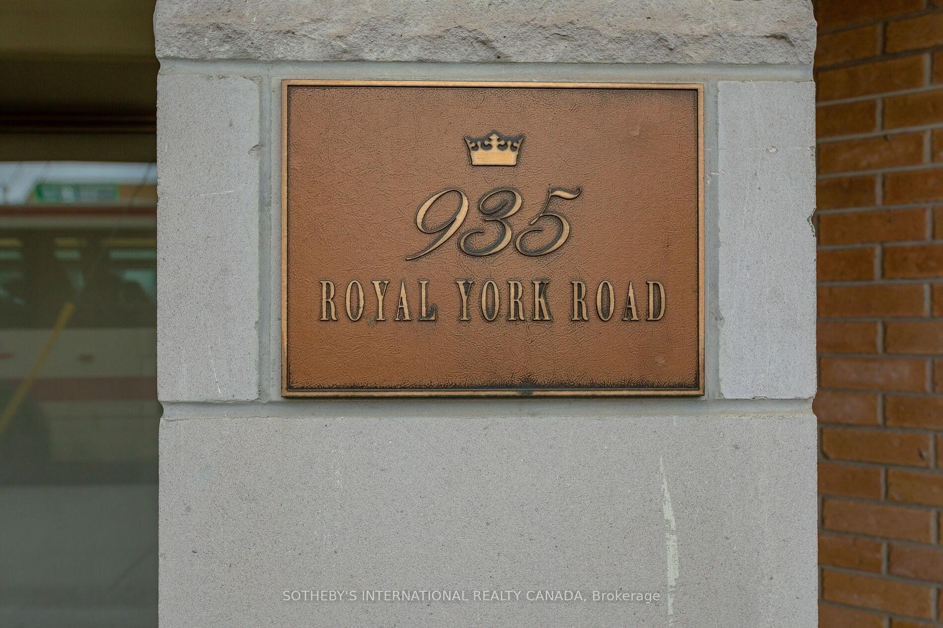 2 Bedrooms Condo at 935 Royal York, Toronto For sale