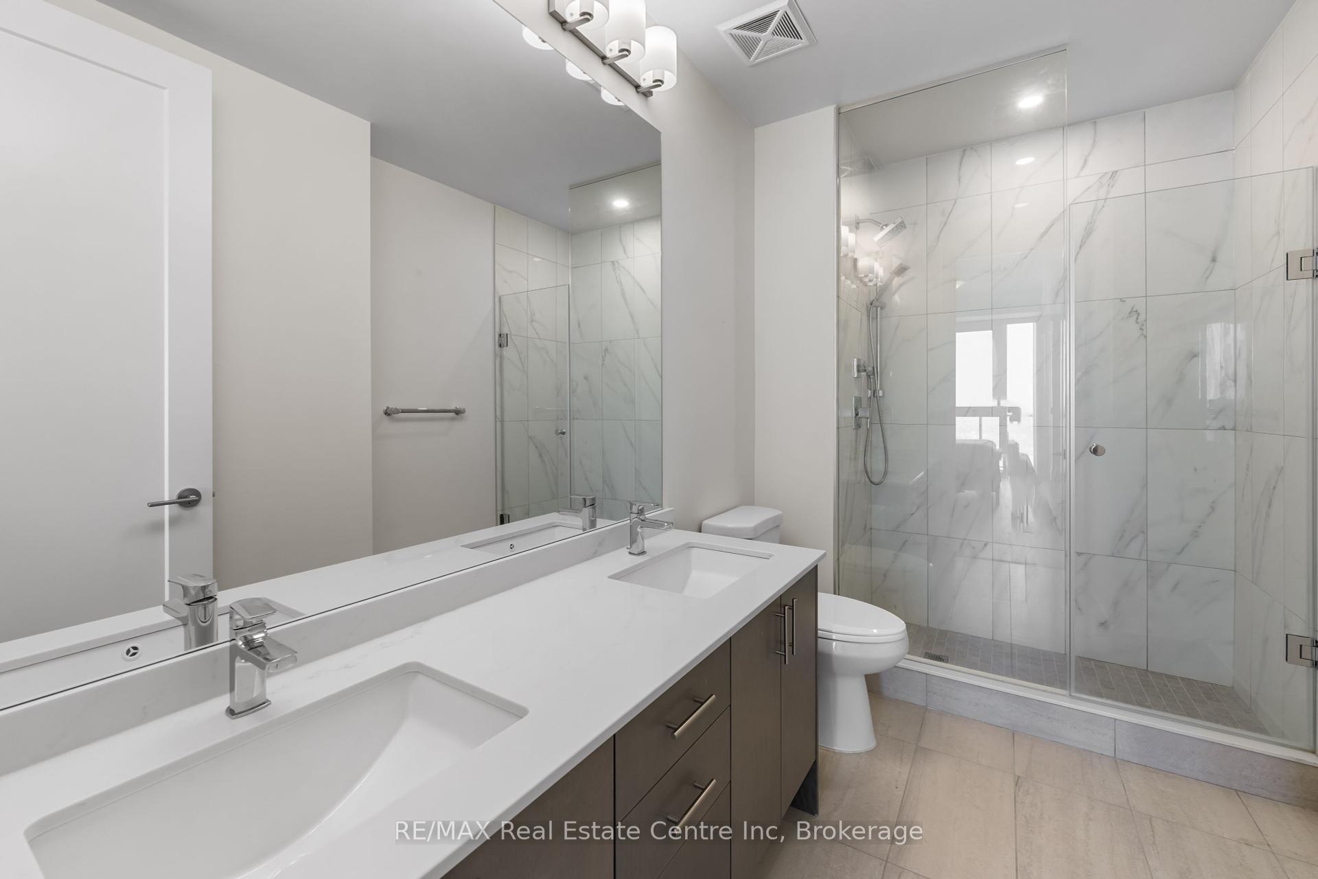 2 Bedrooms Condo at 9000 Jane, Vaughan For sale