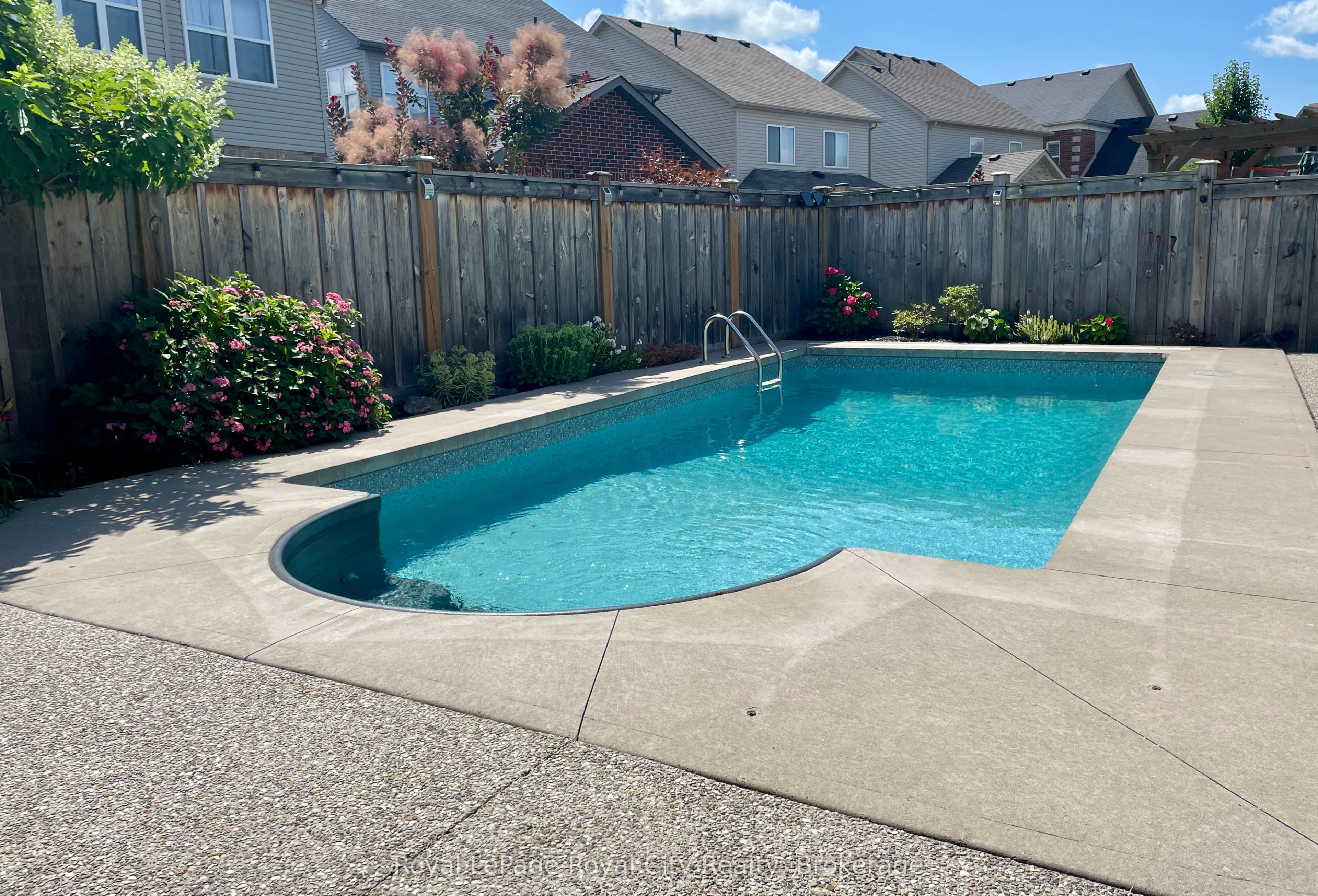 213 Tremaine Crescent