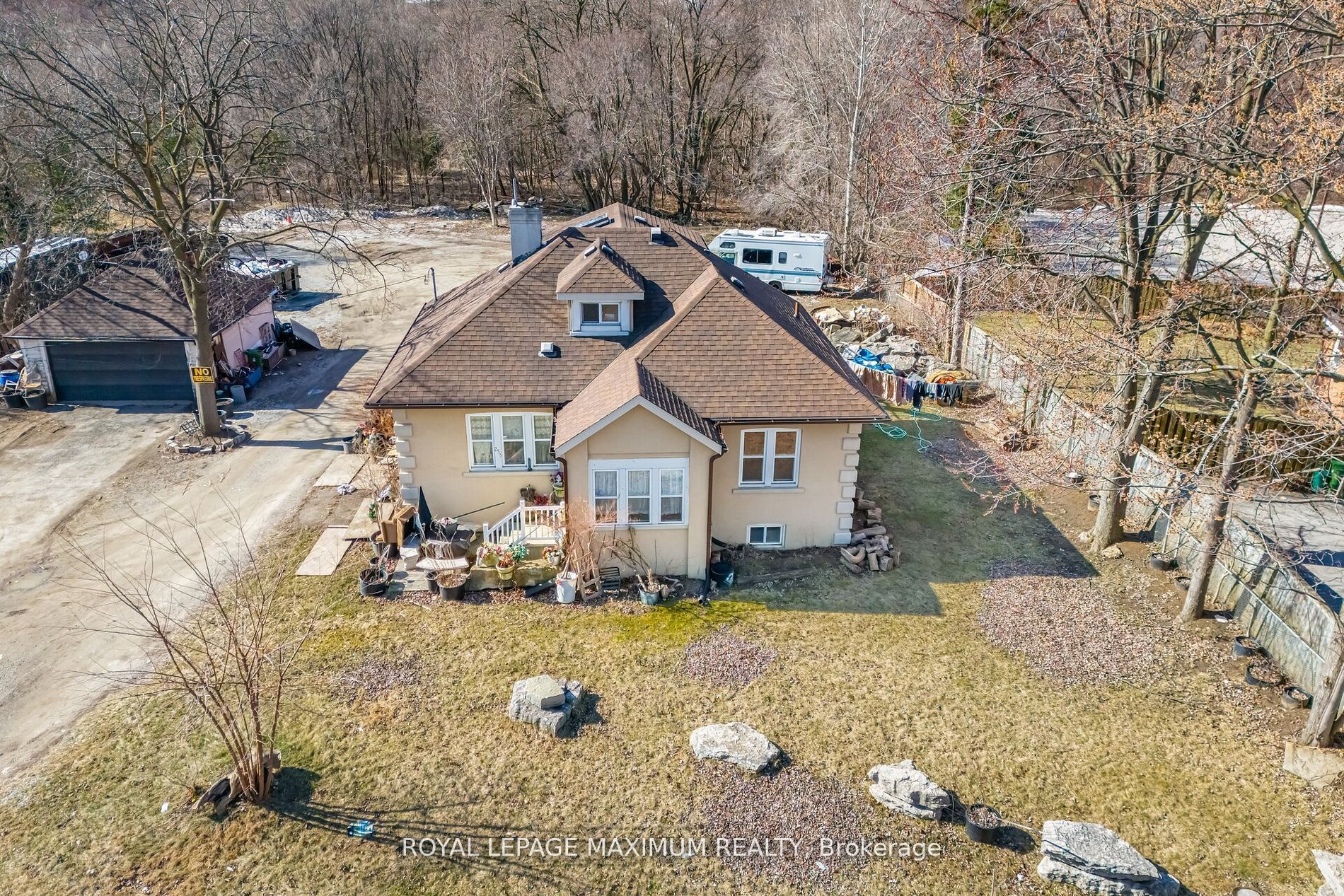 255 Albion Road, Toronto, ON M9W 3P1