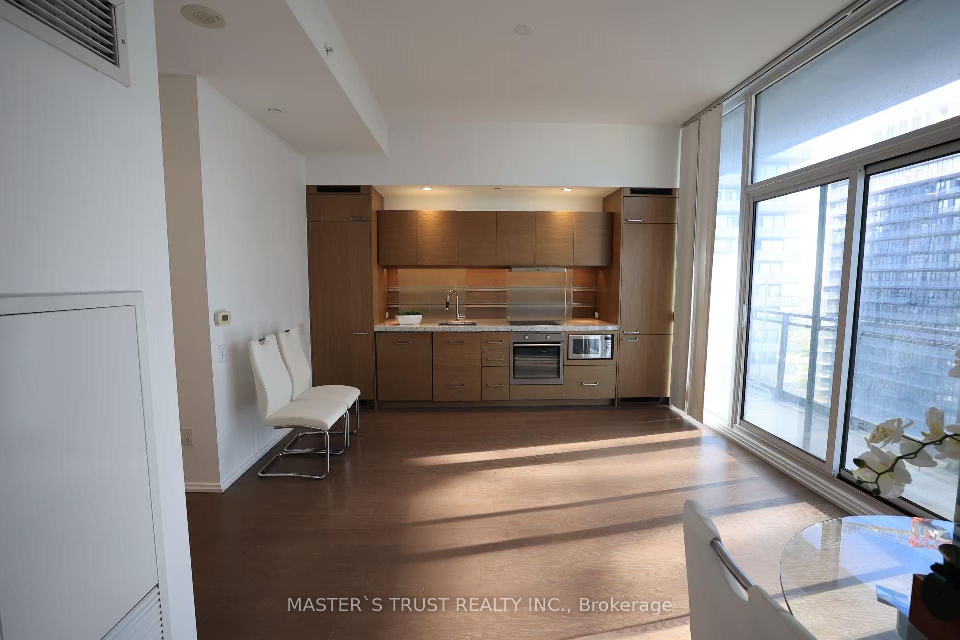 2 Bedrooms Condo at 45 Charles, Toronto For sale