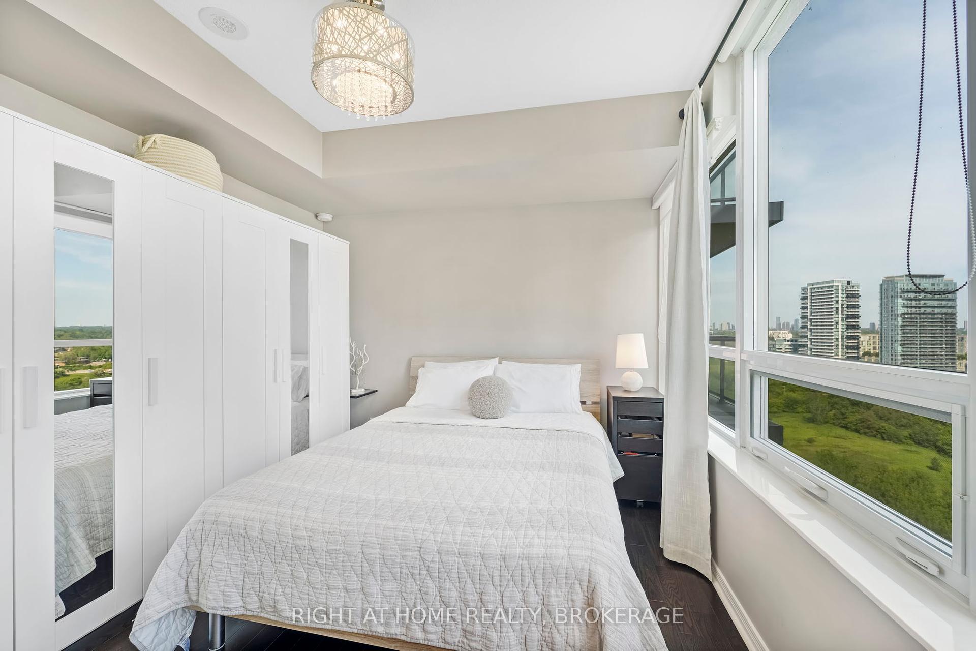 2 Bedrooms Condo at 15 Legion, Toronto For sale