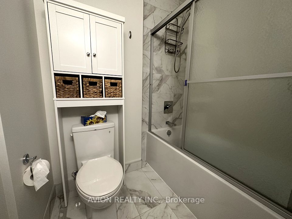 https://trreb-image.ampre.ca/p9vz-c8AOHPIsQzAmvvVsLEpaX6KlHUd6U-btcplDXE/rs:fit:960:960/wm:.5:so:0:50:.4/wmsh:10/wmt:PHNwYW4gZm9yZWdyb3VuZD0nd2hpdGUnIGZvbnQ9JzY4Jz5BVklPTiBSRUFMVFkgSU5DLiwgQnJva2VyYWdlPC9zcGFuPg/L3RycmViL2xpc3RpbmdzLzQxLzAwLzIyLzI4L3AvNGIxNjA3YjEtMjgzMS00ZmJlLTk0MTItOWJhM2EyNWFlYWY4LmpwZw.jpg