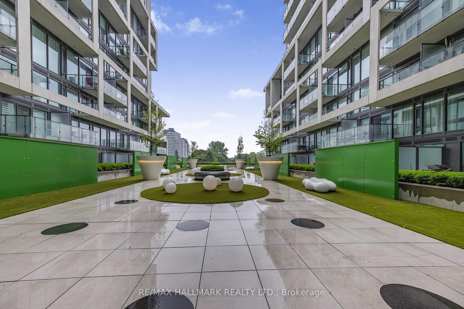 2 Bedrooms Condo at 5 Soudan, Toronto For sale